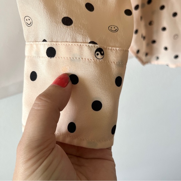 J.Crew Top Button Down Classic Fit Silk Mixed Dots Pink Blouse Happy Face Size 2 - Picture 3 of 11